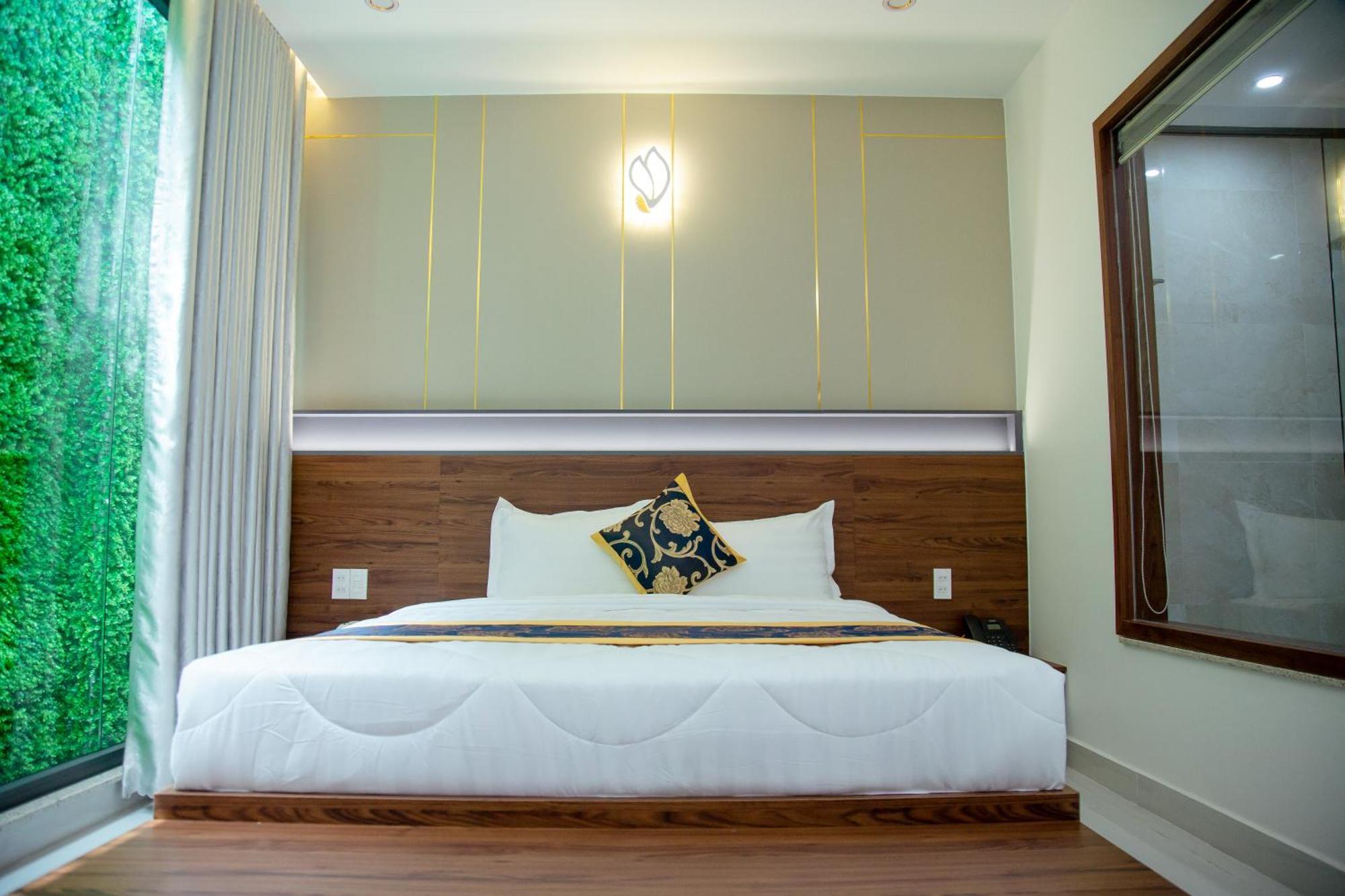Khach San Thong Huong Hotel