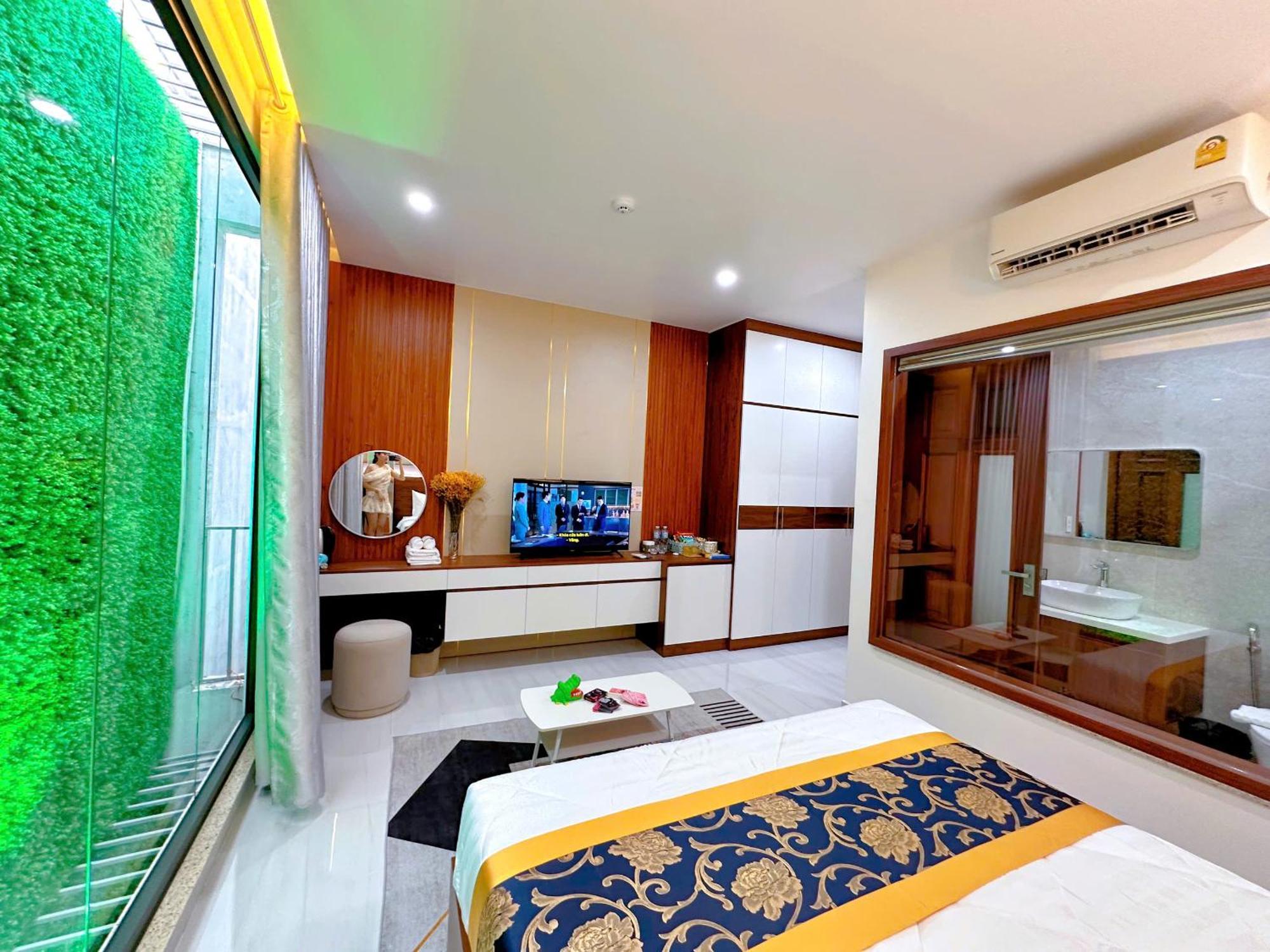 Hotel Khach San Thong Huong Ho Chi Minh City
